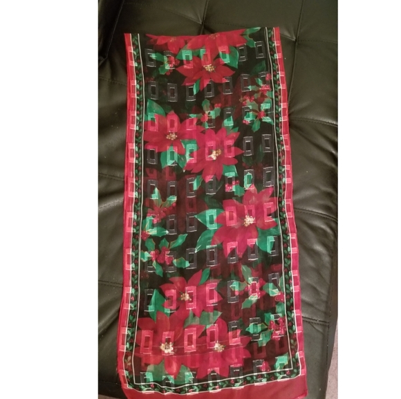Beautiful Sheer Poinsetta Scarf - Picture 2 of 3